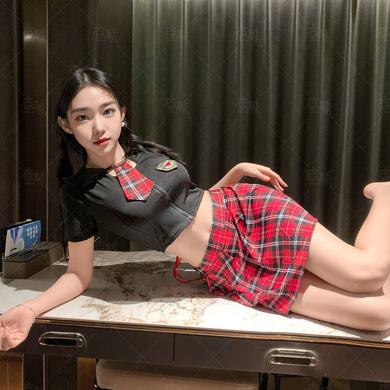 セクシー学生風ランジェリーセット｜セーラー服×ショートスカート×ナイト誘惑スタイル